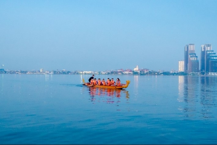 fbu truong dai hoc duy nhat co doi thuyen rong thi dau tren ho tay