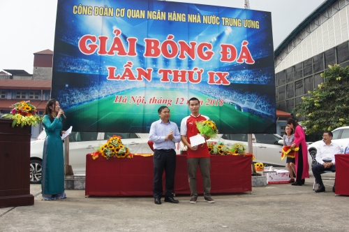 CIC giành ngôi vô địch giải bóng đá Công đoàn Cơ quan NHNN TW