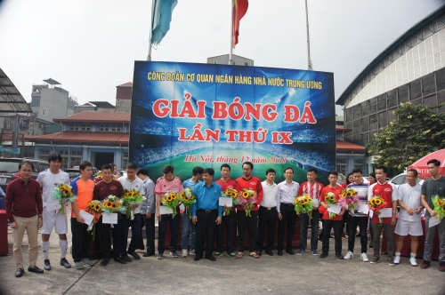 CIC giành ngôi vô địch giải bóng đá Công đoàn Cơ quan NHNN TW