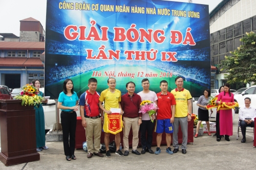 CIC giành ngôi vô địch giải bóng đá Công đoàn Cơ quan NHNN TW