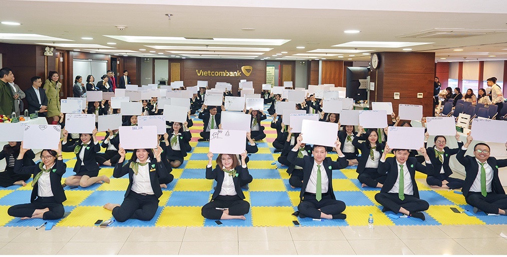 rung chuong vang cung vietcombank thang long