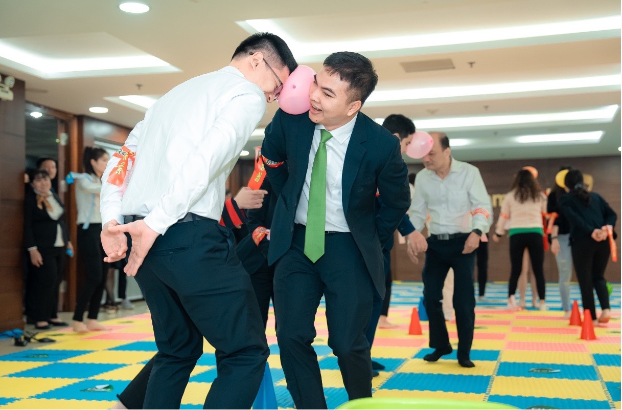 rung chuong vang cung vietcombank thang long