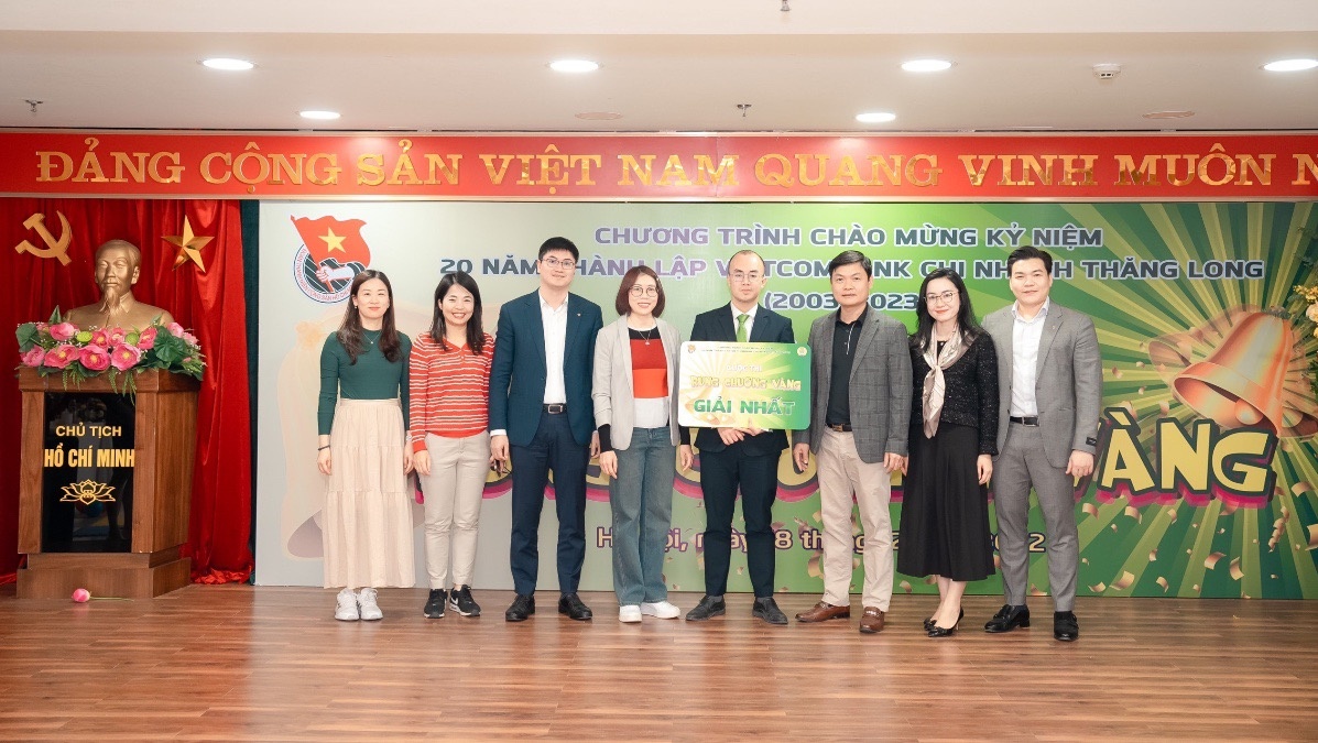 rung chuong vang cung vietcombank thang long