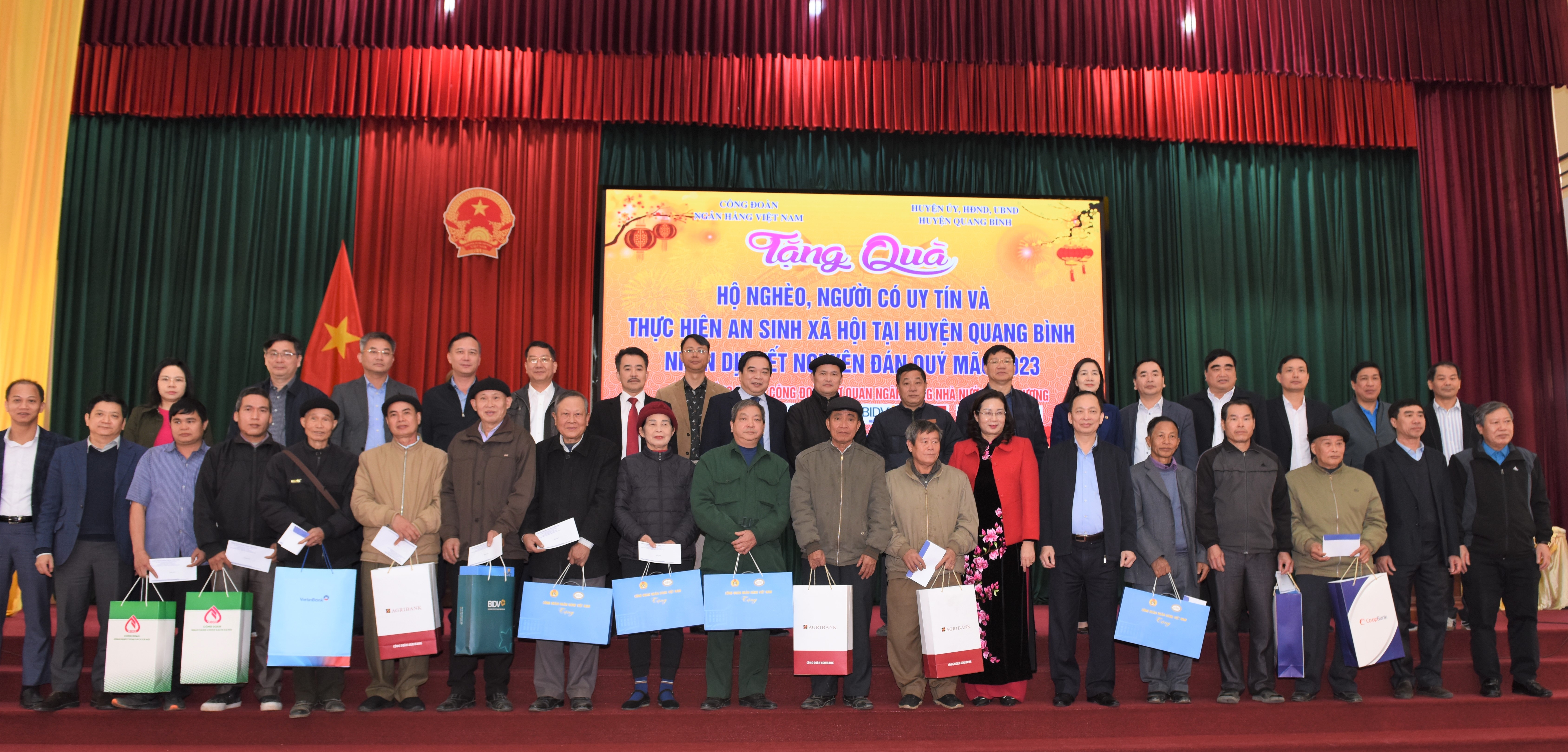 am long noi dia dau to quoc