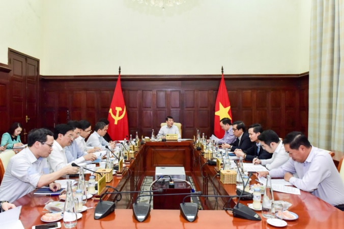 thong doc nhnn le minh hung chi dao som ban hanh thong tu ho tro khach hang chiu anh huong boi dich covid 19