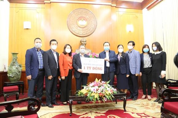 ngan hang hop tac xa viet nam chung tay day lui dich covid 19