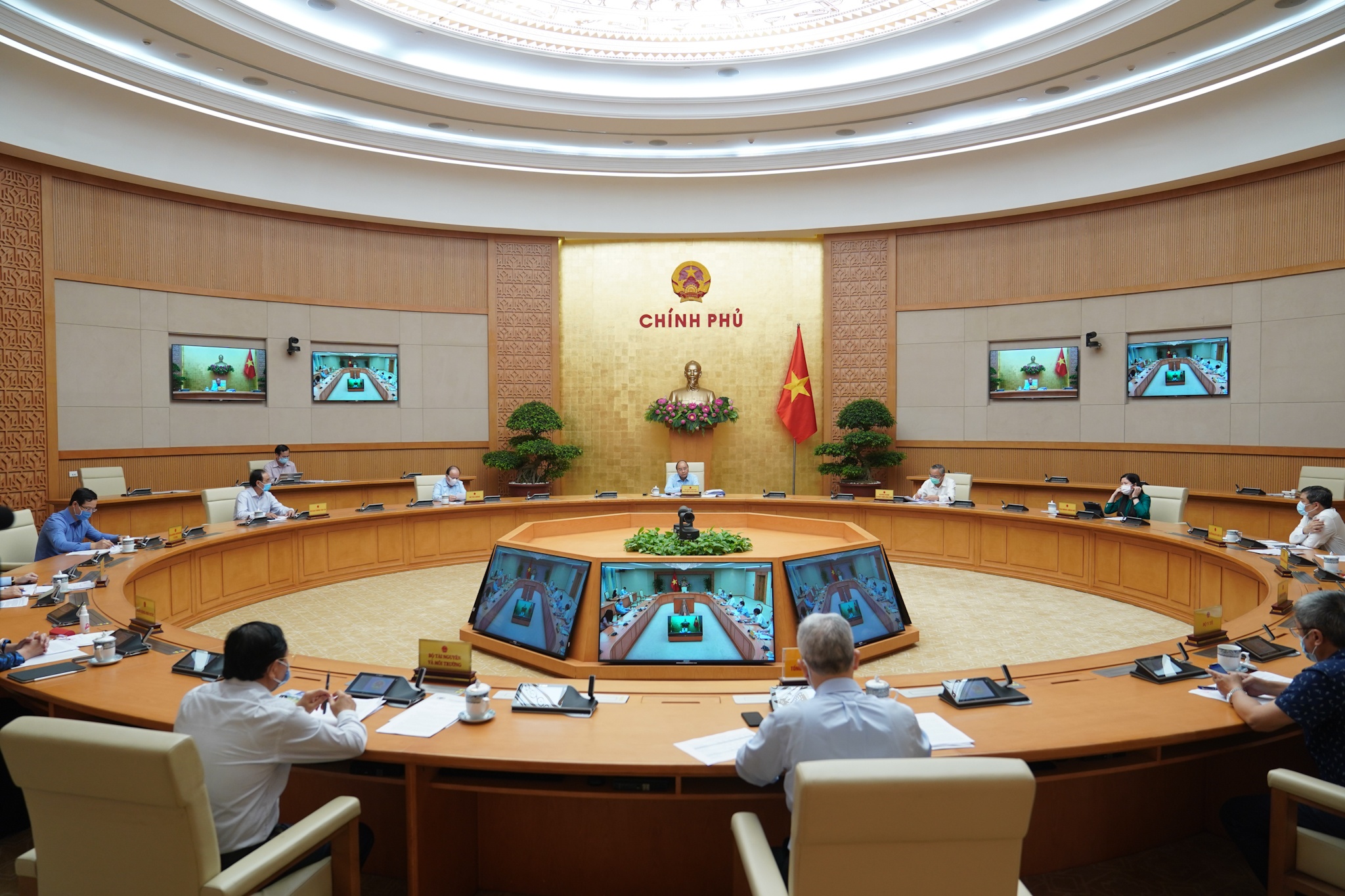 Thủ tướng họp Ban Chỉ đạo điều hành giá thu tuong hop ban chi dao dieu hanh gia