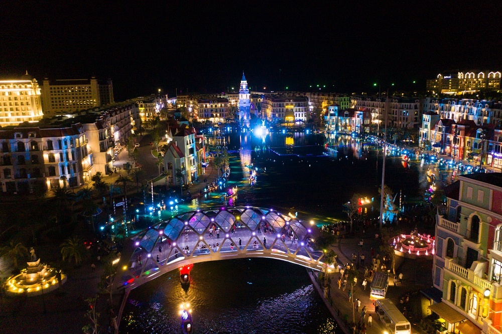 vingroup khai truong sieu quan the nghi duong vui choi giai tri hang dau dong nam a phu quoc united center