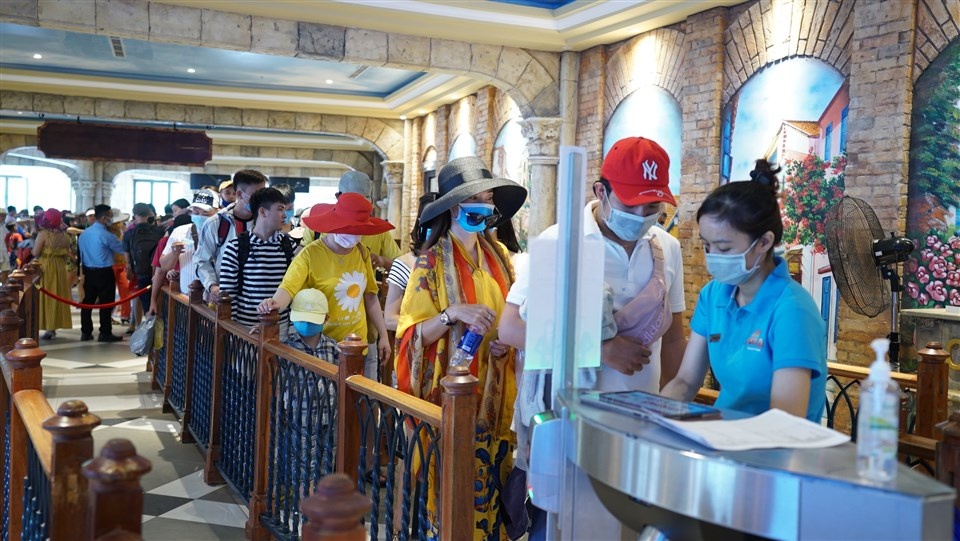 Nhiều điểm đến đón khách trở lại, du lịch nội địa ấm dần nhieu diem den don khach tro lai du lich noi dia am dan