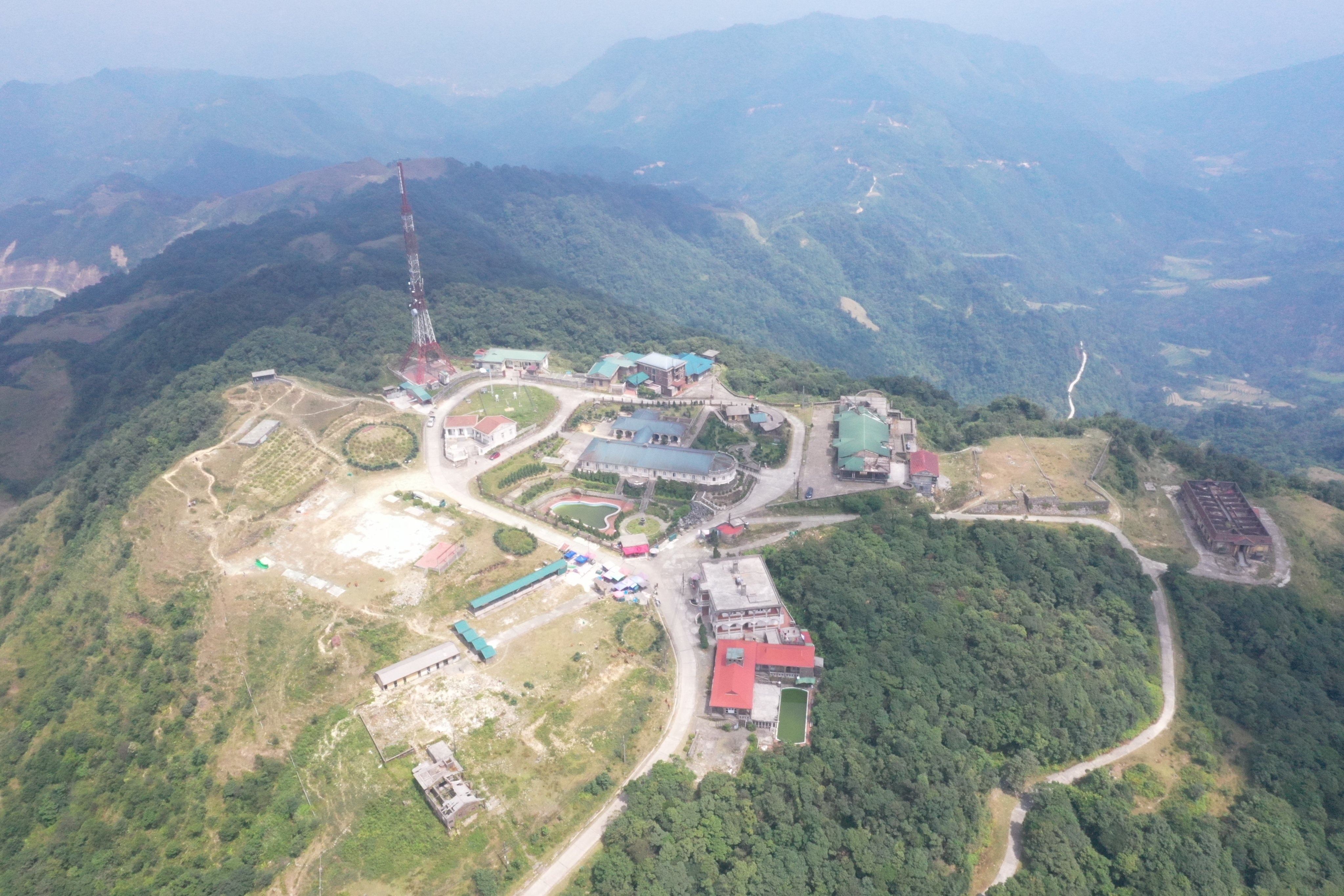 Sun Group đầu tư xây dựng Quần thể du lịch vui chơi giải trí chủ đề “thị trấn tuyết” trên đỉnh Mẫu Sơn, Lạng Sơn sun group dau tu xay dung quan the du lich vui choi giai tri chu de thi tran tuyet tren dinh mau son lang son