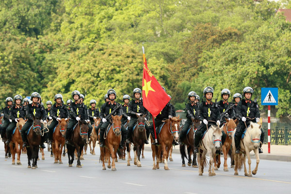 ra mat luc luong canh sat co dong ky binh
