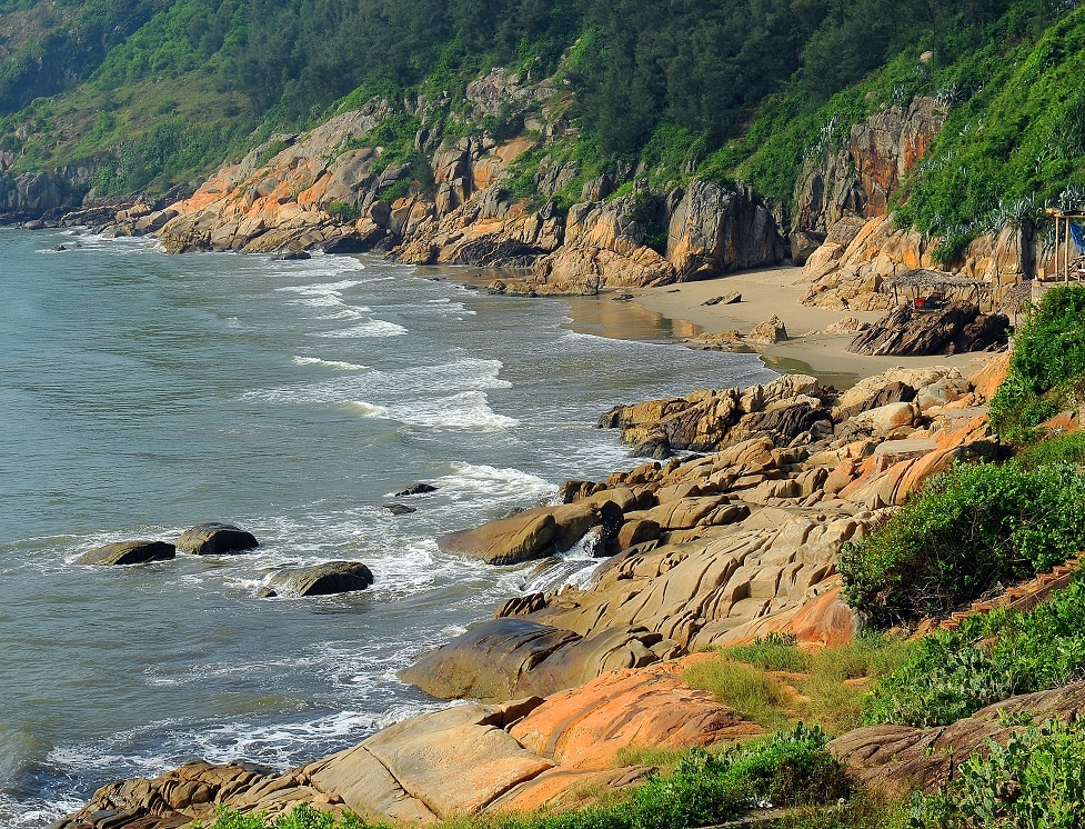 so huu nhieu at chu bai du lich thanh hoa quyet tam don khach bon mua