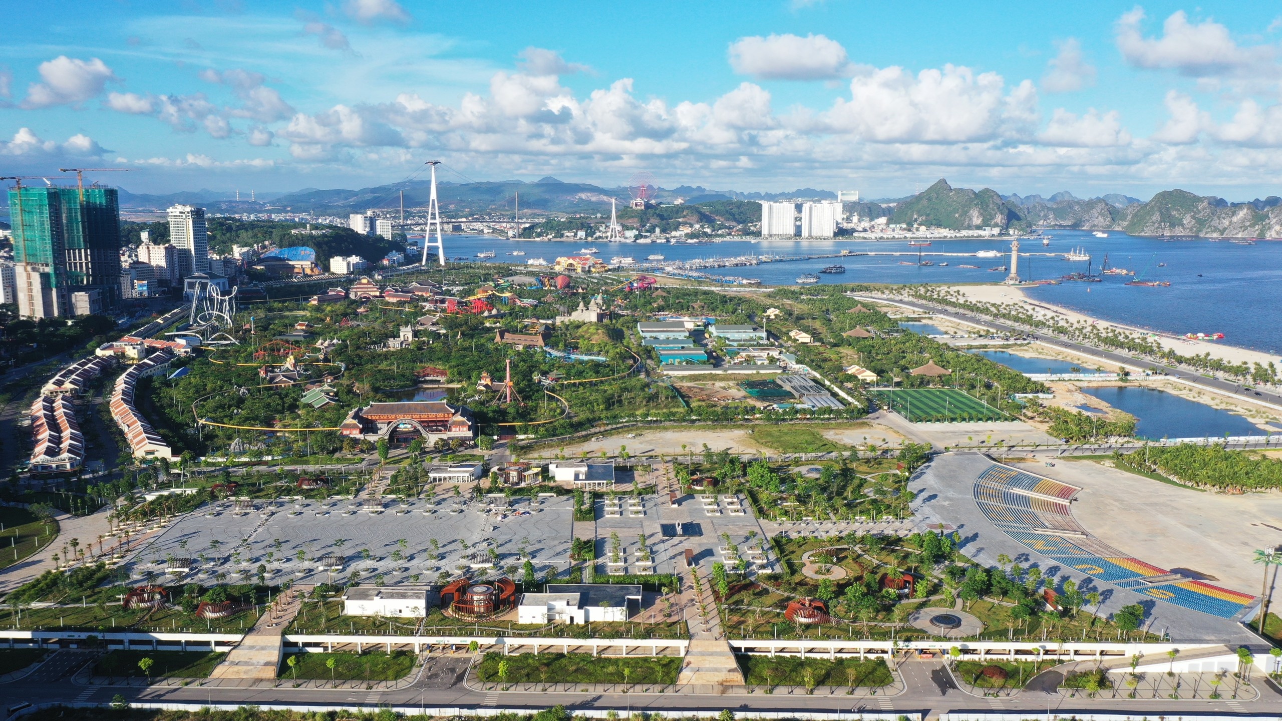 Giới đầu tư đón sóng tăng trưởng bất động sản Hạ Long Giới đầu tư đón sóng tăng trưởng bất động sản Hạ Long