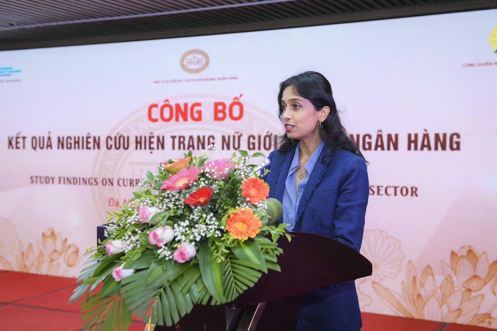 Sự đóng góp của lực lượng cán bộ nữ ngành Ngân hàng là rất trân trọng su dong gop cua luc luong can bo nu nganh ngan hang la rat dang ke