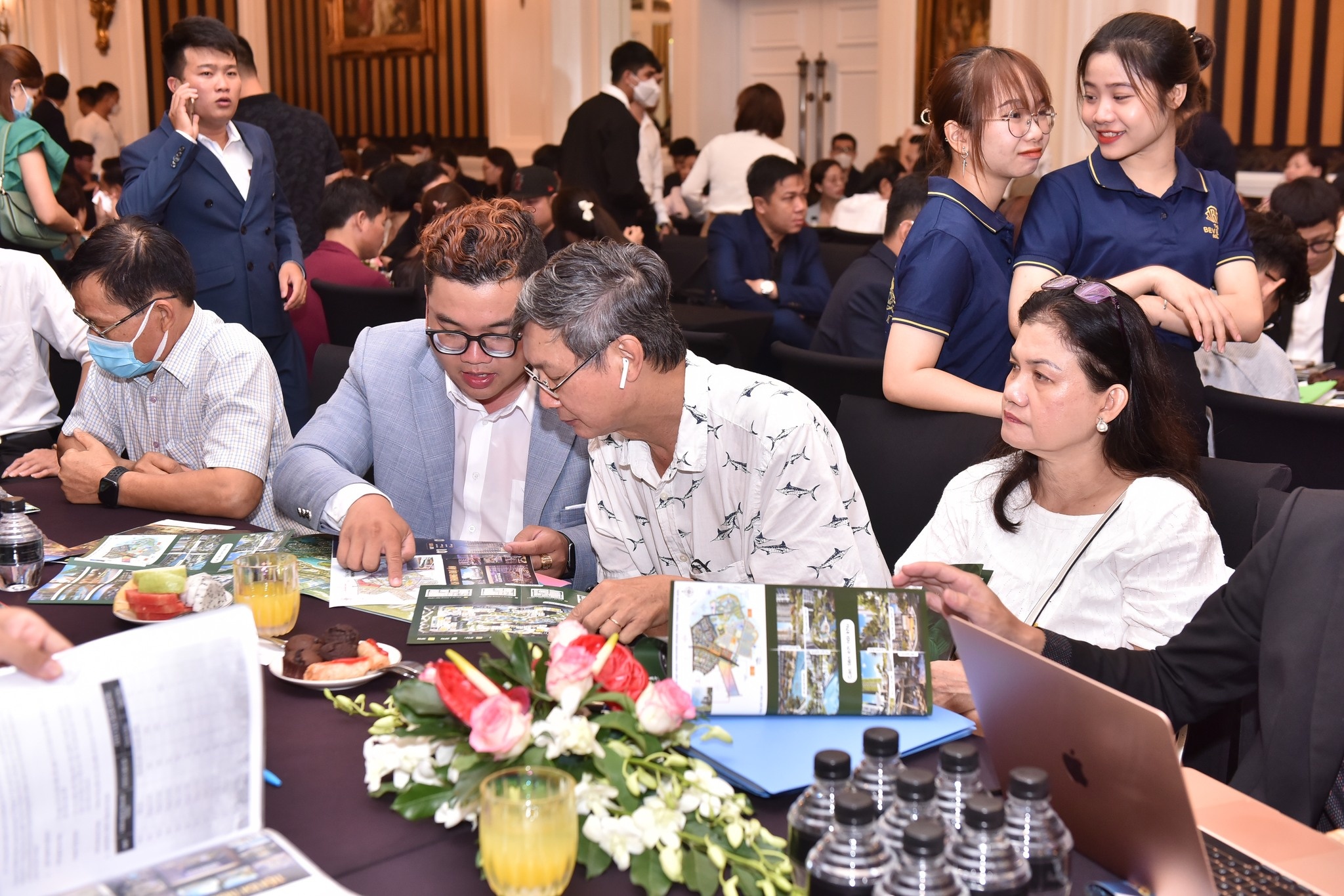 nha dau tu dong nam bo chot don lien tuc cac du an vinhomes grand park