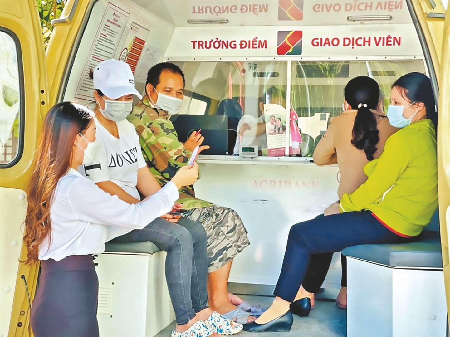 Tích cực, chủ động triển khai Chiến lược tài chính toàn diện quốc gia nguo i dan la trung tam cua chien luoc tai chinh toan dien quoc gia