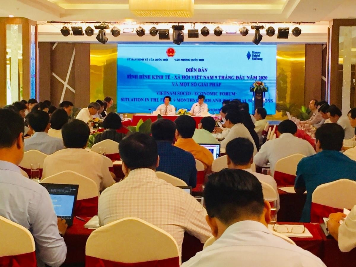 quoc hoi to chuc dien dan kinh te xa hoi thuong nien