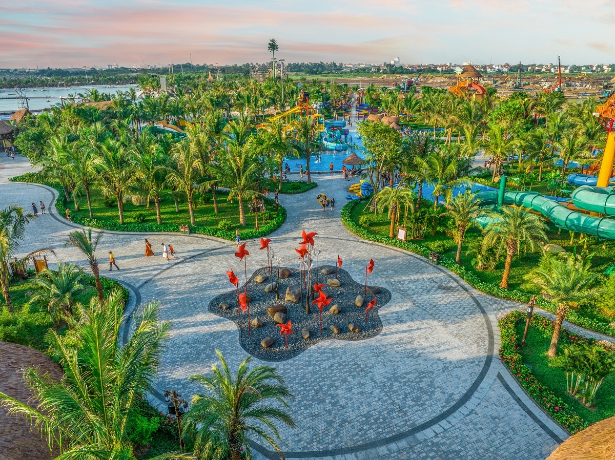 Chuộng sống xanh, giới thượng lưu lên kế hoạch “chuyển khẩu” về Vinhomes Ocean Park 3 - The Crown