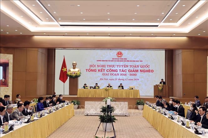 cac chuong trinh tin dung chinh sach cua nganh ngan hang gop phan thuc hien muc tieu giam ngheo ben vung