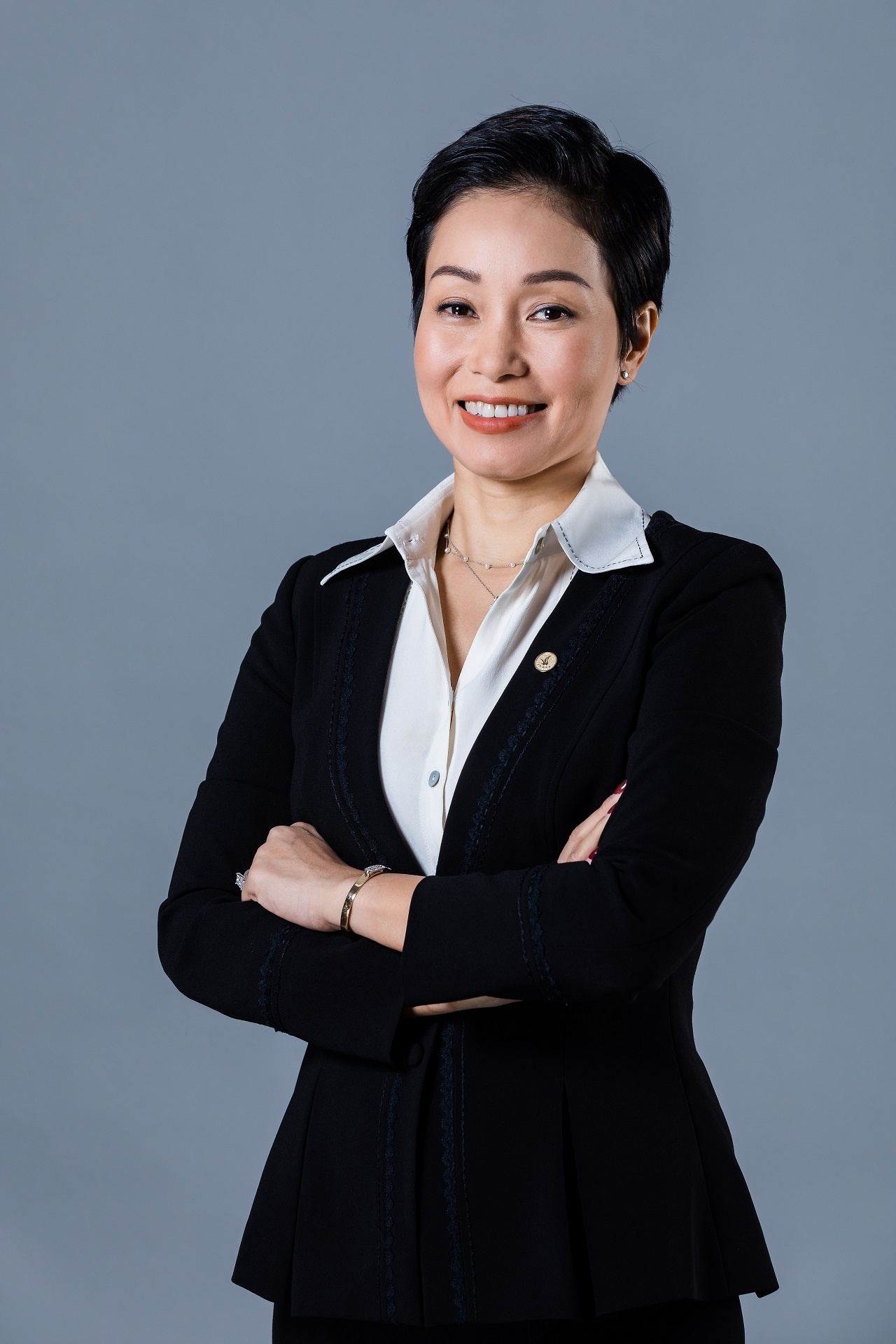 vingroup bo nhiem ba le thi thu thuy lam tong giam doc vinfast toan cau thay ong michael lohscheller