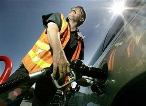 Giá dầu - sức ép lên Việt Nam