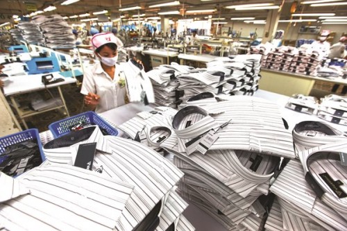 Thể chế và con người: Nhân tố quyết định cho sự phát triển của đất nước