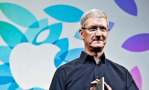 Tim Cook bị hạ lương vì doanh thu kém