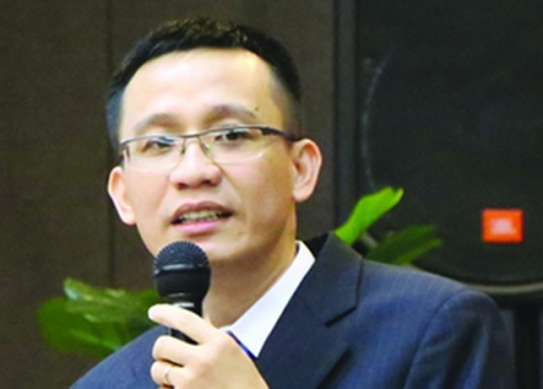 Nhân sự và chiến lược “vết dầu loang”