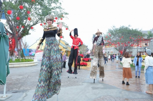 Kỳ quan năm châu hội tụ bên vịnh di sản Hạ Long tại lễ hội hoa lớn chưa từng có