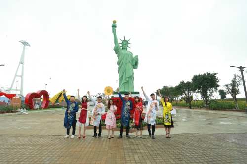 Kỳ quan năm châu hội tụ bên vịnh di sản Hạ Long tại lễ hội hoa lớn chưa từng có