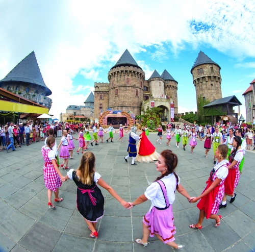 Du lịch lễ hội: Cú hích tăng trưởng cho du lịch địa phương