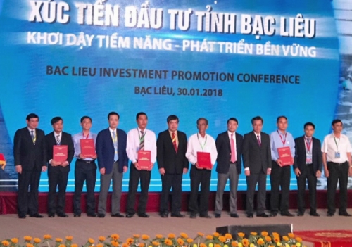 Các NHTM cam kết đầu tư tín dụng 6.750 tỷ đồng cho 11 dự án tại Bạc Liêu Các NHTM cam kết đầu tư tín dụng 6.750 tỷ đồng cho 11 dự án tại Bạc Liêu