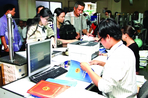 Cải thiện môi trường kinh doanh: Những nỗ lực đa chiều Cải thiện môi trường kinh doanh: Những nỗ lực đa chiều