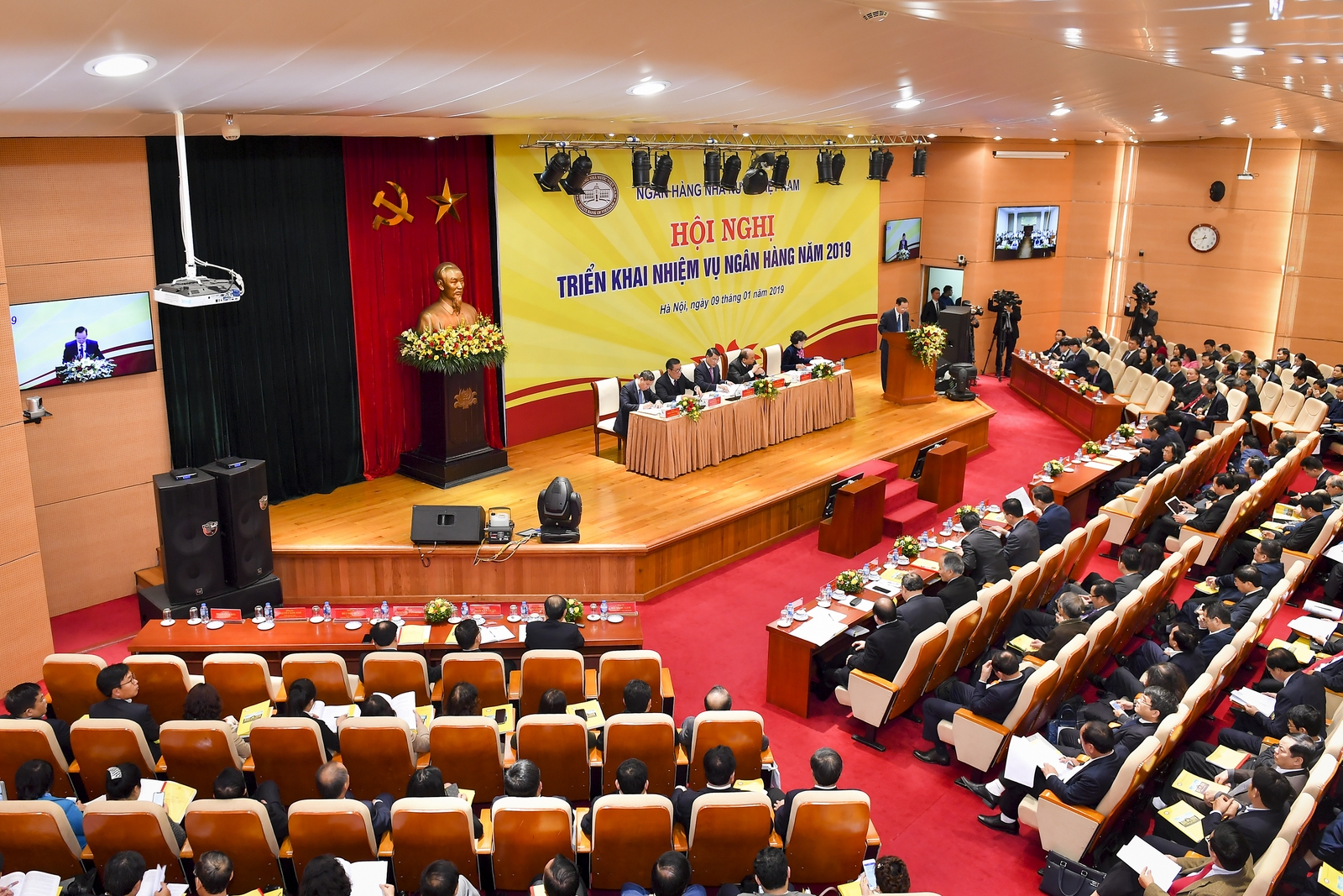 Nhất quán trong điều hành CSTT, củng cố lòng tin thị trường