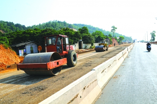 Đầu tư công vẫn ngóng luật Đầu tư công vẫn ngóng luật