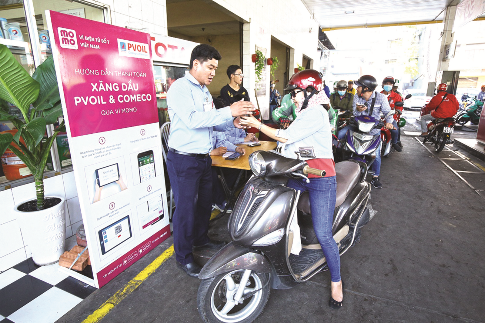 vi dien tu momo ben bi mo loi thi truong