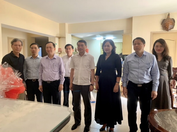 Thống đốc Lê Minh Hưng và Ban Lãnh đạo NHNN chúc Tết các gia đình nguyên lãnh đạo ngành Ngân hàng thong doc le minh hung va ban lanh dao nhnn chuc tet cac gia dinh nguyen lanh dao nganh ngan hang
