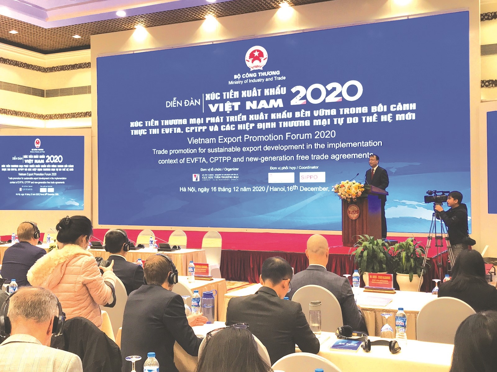 ho tro xuc tien thuong mai truc tuyen