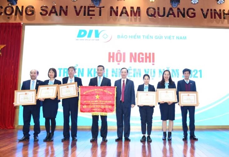 Cải thiện năng lực tài chính, bảo vệ tốt hơn quyền, lợi ích hợp pháp của người gửi tiền cai thien nang luc tai chinh bao ve tot hon quyen loi ich hop phap cua nguoi gui tien