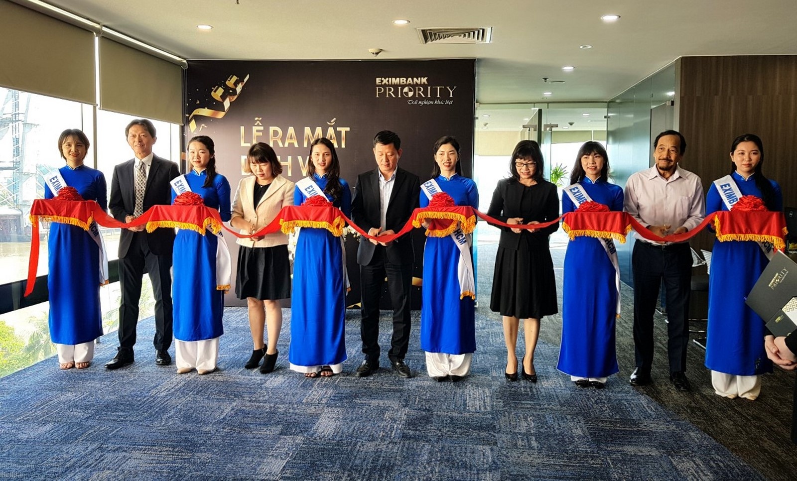 cung eximbank trai nghiem su khac biet cua dich vu priority