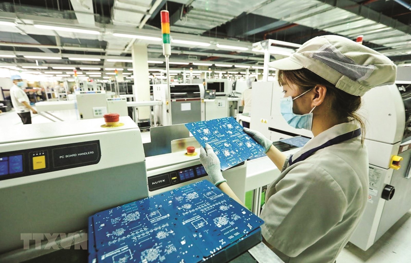 cung co noi luc de cat canh cung fta