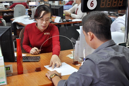 tiep tuc chia se loi nhuan ho tro khach hang