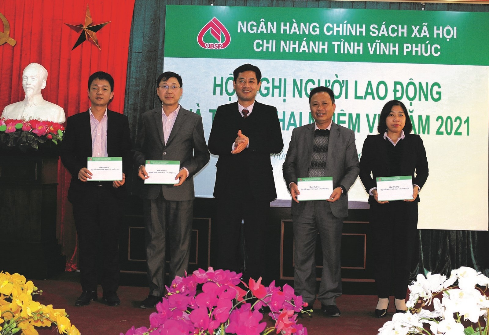 tin dung chinh sach mot tru cot dam bao an sinh xa hoi dia phuong