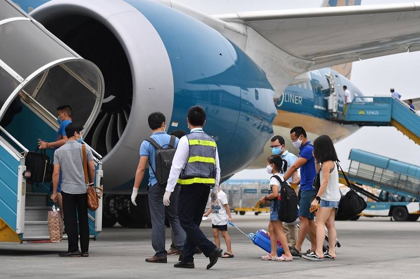 vietnam airlines group khuyen nghi hanh khach di lai dip tet nguyen dan