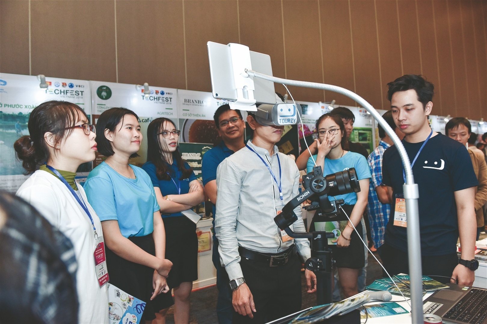 khoi nghiep diem sang giua dai dich