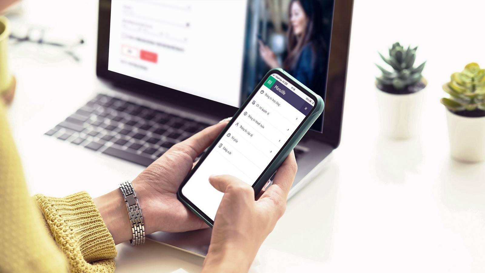 manulife viet nam ra mat phien ban cai tien cong thong tin khach hang