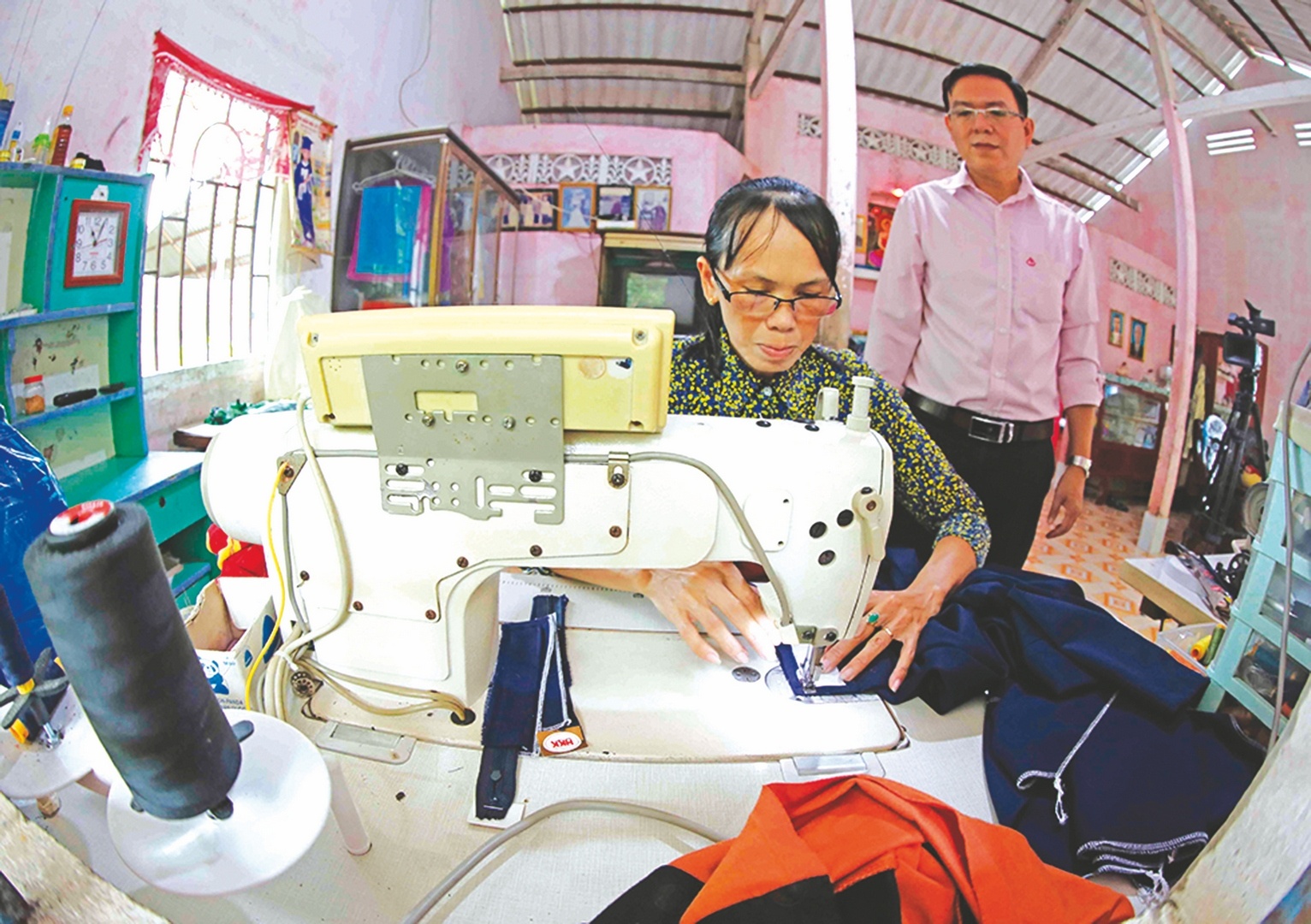 thoat ngheo nho dong von chinh sach