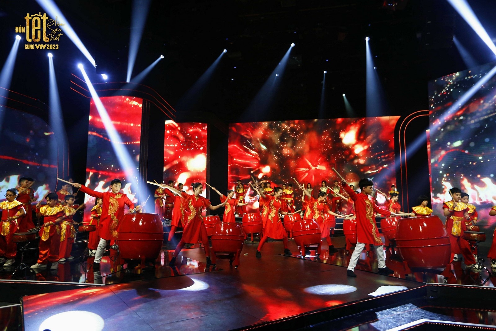 don tet cung vtv 2023 hoa sac viet phat song toi mung 1 tet