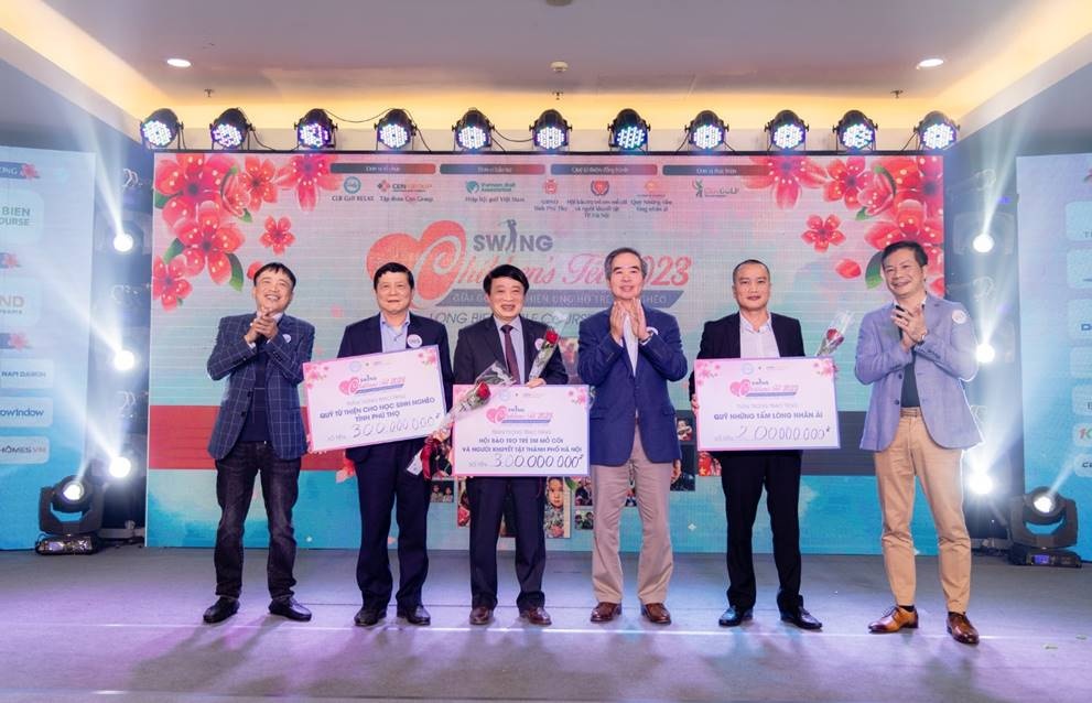 Golf Swing for the Children’s Tet 2023 quyên góp ủng hộ trẻ em nghèo giai golf swing for the childrens tet 2023 quyen gop gan 1 ty dong ung ho tre em ngheo