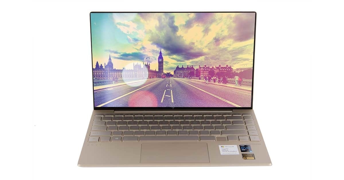 8 laptop mong nhe dang ban tai viet nam